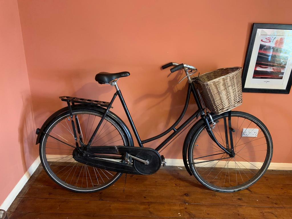 ladies sit up and beg bike